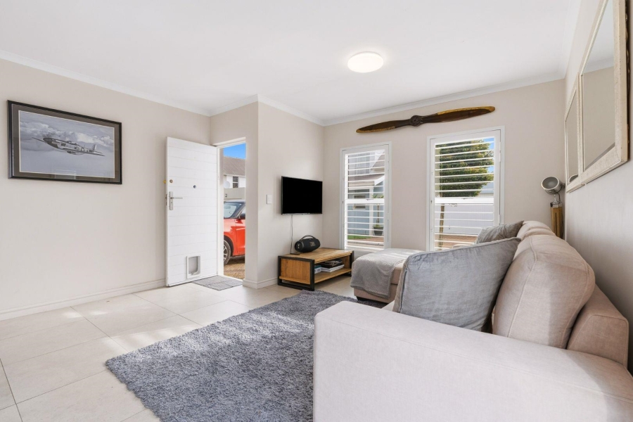 To Let 3 Bedroom Property for Rent in Royal Ascot Western Cape
